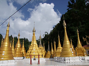 tempel Kalaw
